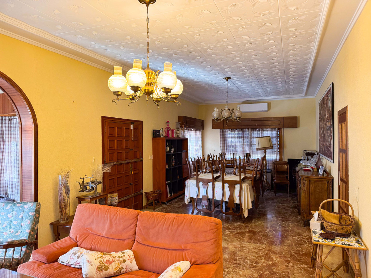 Se vende Villa - Chalet de 6 dormitorios en Costa Blanca, Alicante, España