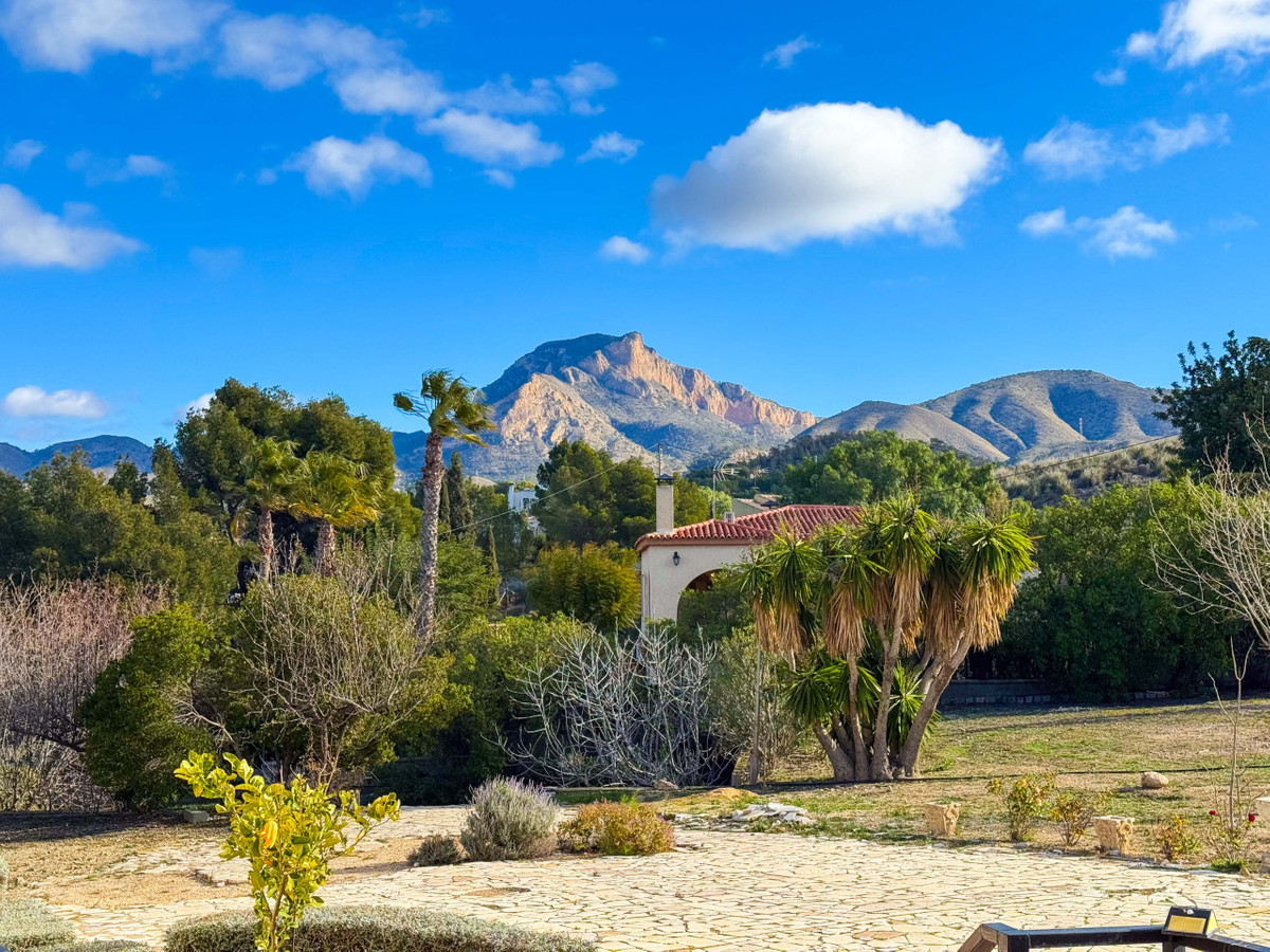 Se vende Villa - Chalet de 6 dormitorios en Costa Blanca, Alicante, España