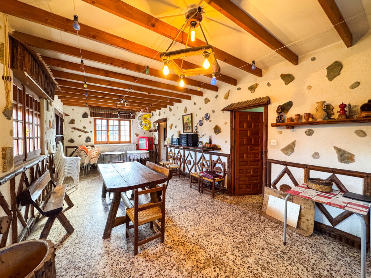 Se vende Villa - Chalet de 6 dormitorios en Costa Blanca, Alicante, España