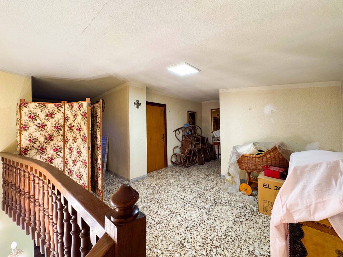 Se vende Villa - Chalet de 6 dormitorios en Costa Blanca, Alicante, España