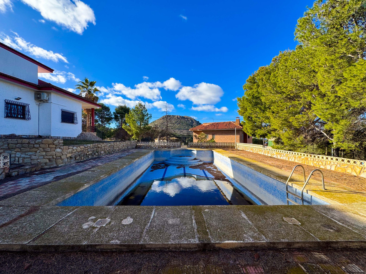 Se vende Villa - Chalet de 6 dormitorios en Costa Blanca, Alicante, España