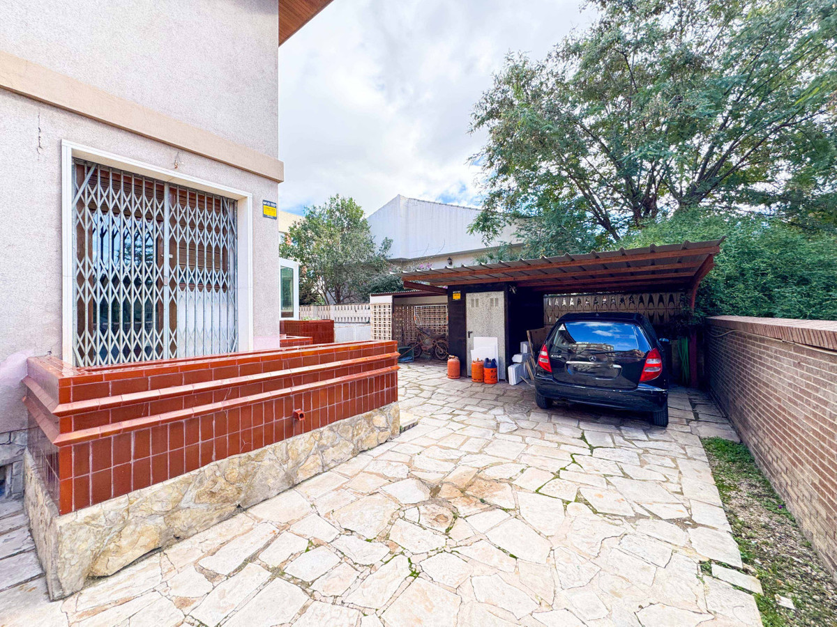 7 Bed Townhouse for sale in Elda Costa Blanca, Alicante, Spain