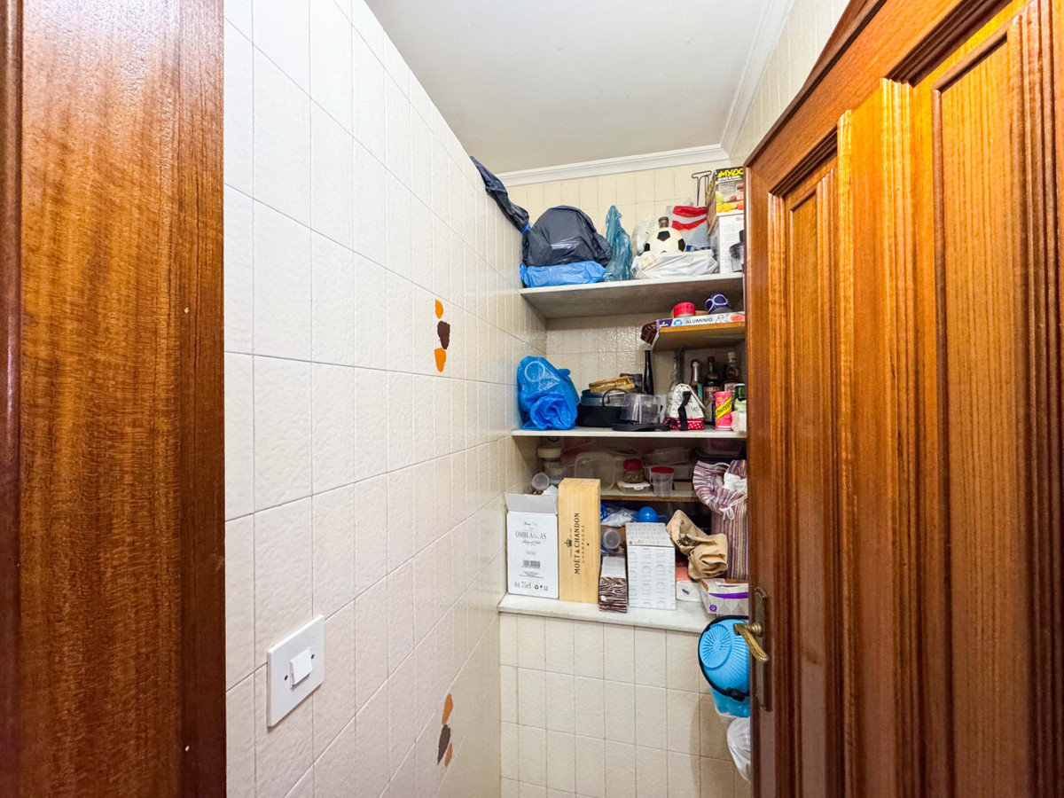 7 Bed Townhouse for sale in Elda Costa Blanca, Alicante, Spain