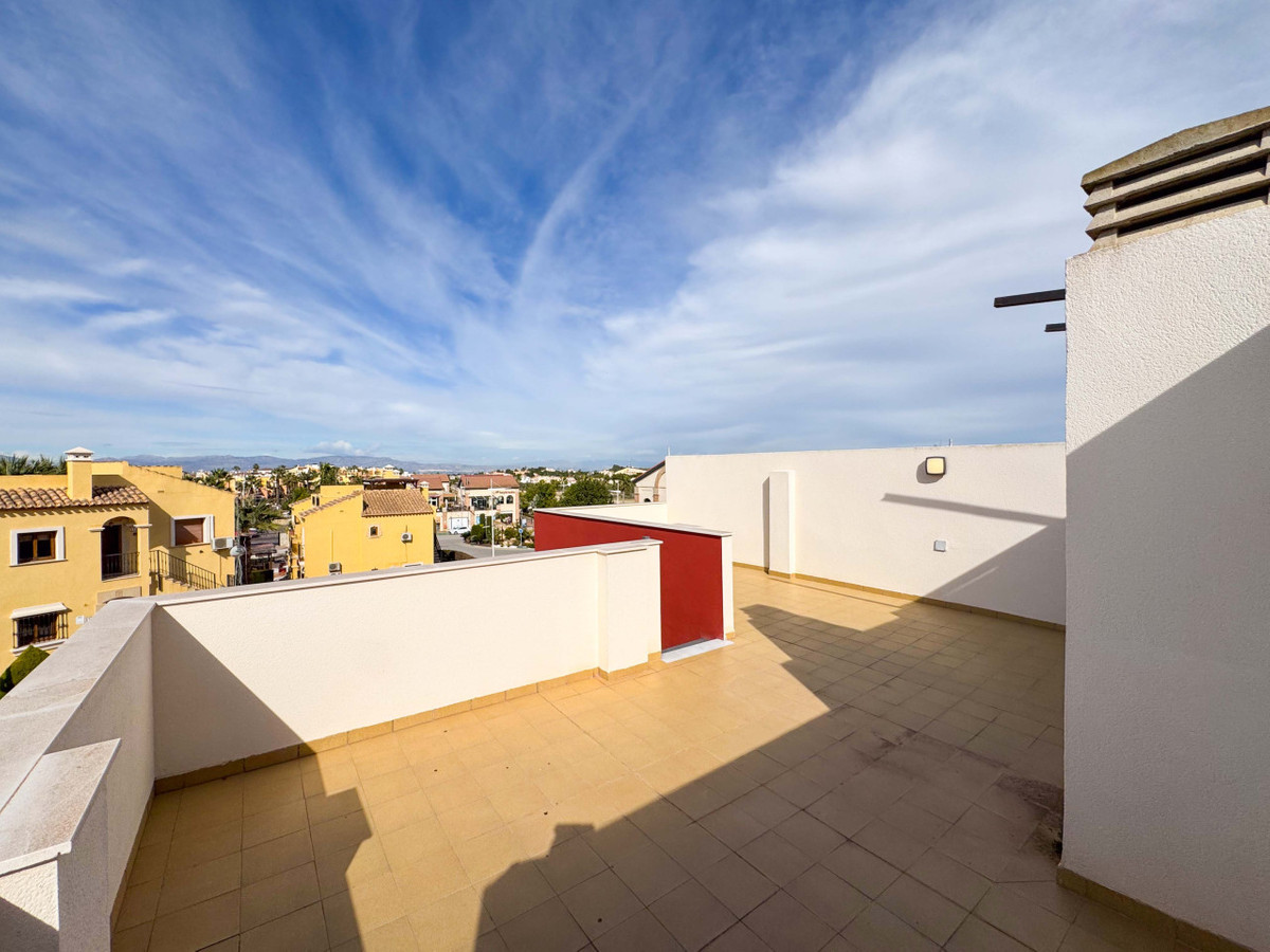 Se vende Adosada de 3 dormitorios en Costa Blanca, Alicante, España