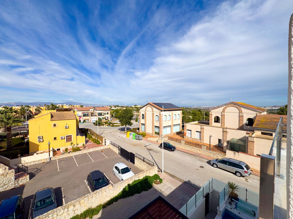 Se vende Adosada de 3 dormitorios en Costa Blanca, Alicante, España