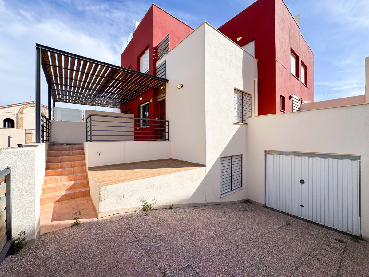Se vende Adosada de 3 dormitorios en Costa Blanca, Alicante, España