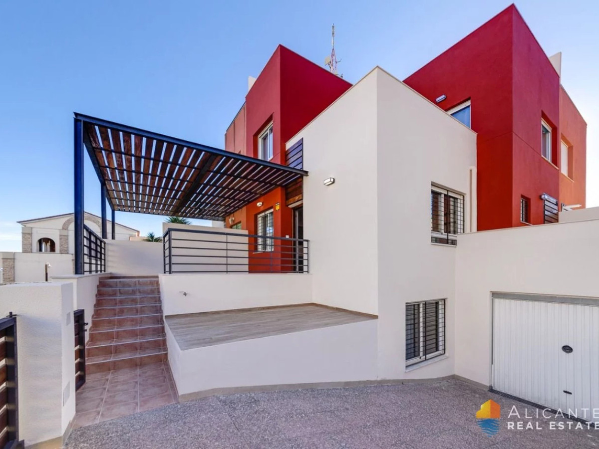 Se vende Adosada de 3 dormitorios en Costa Blanca, Alicante, España