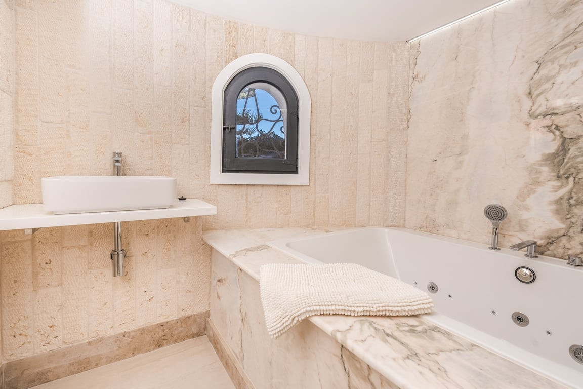 5 Bed Townhouse for sale in Javea Costa Blanca, Alicante, Spain