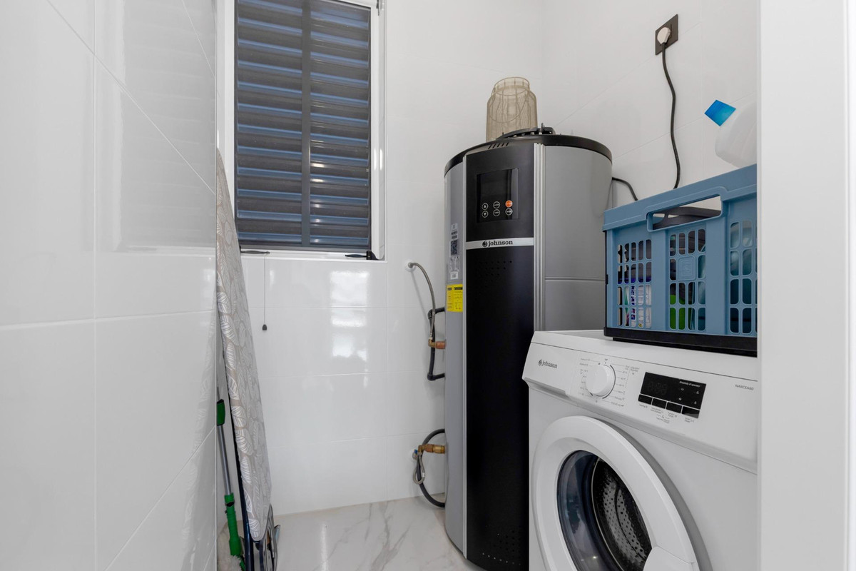 Se vende Apartamento Planta Media de 2 dormitorios en Costa Blanca, Alicante, España