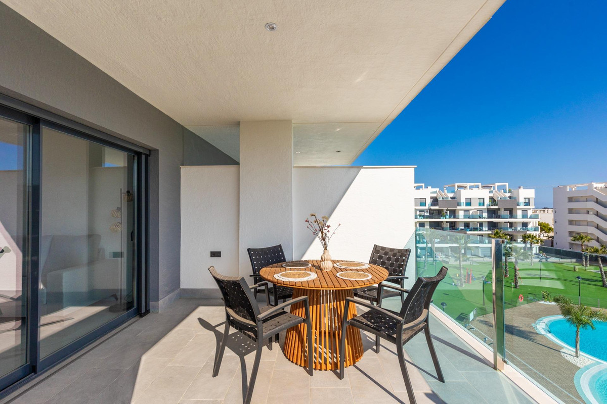 Se vende Apartamento Planta Media de 2 dormitorios en Costa Blanca, Alicante, España