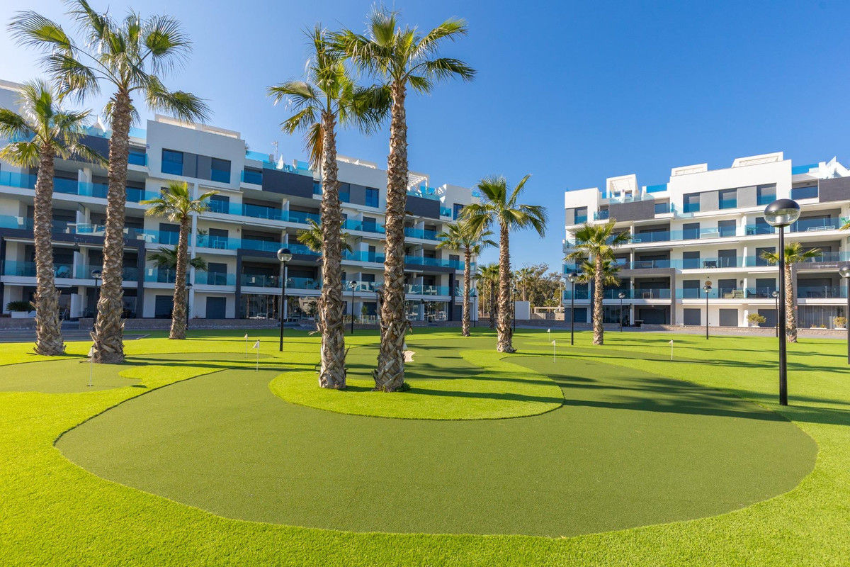 Se vende Apartamento Planta Media de 2 dormitorios en Costa Blanca, Alicante, España