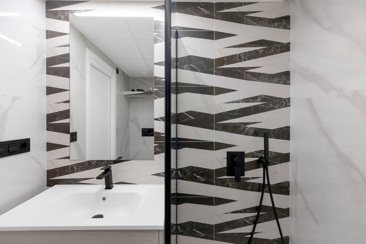 Se vende Apartamento Planta Media de 2 dormitorios en Costa Blanca, Alicante, España