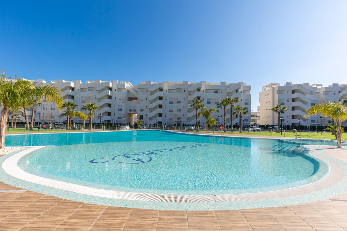 Se vende Apartamento Planta Media de 2 dormitorios en Costa Blanca, Alicante, España