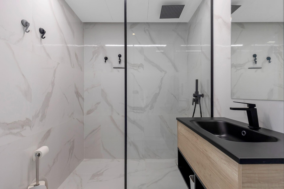 Se vende Apartamento Planta Media de 2 dormitorios en Costa Blanca, Alicante, España