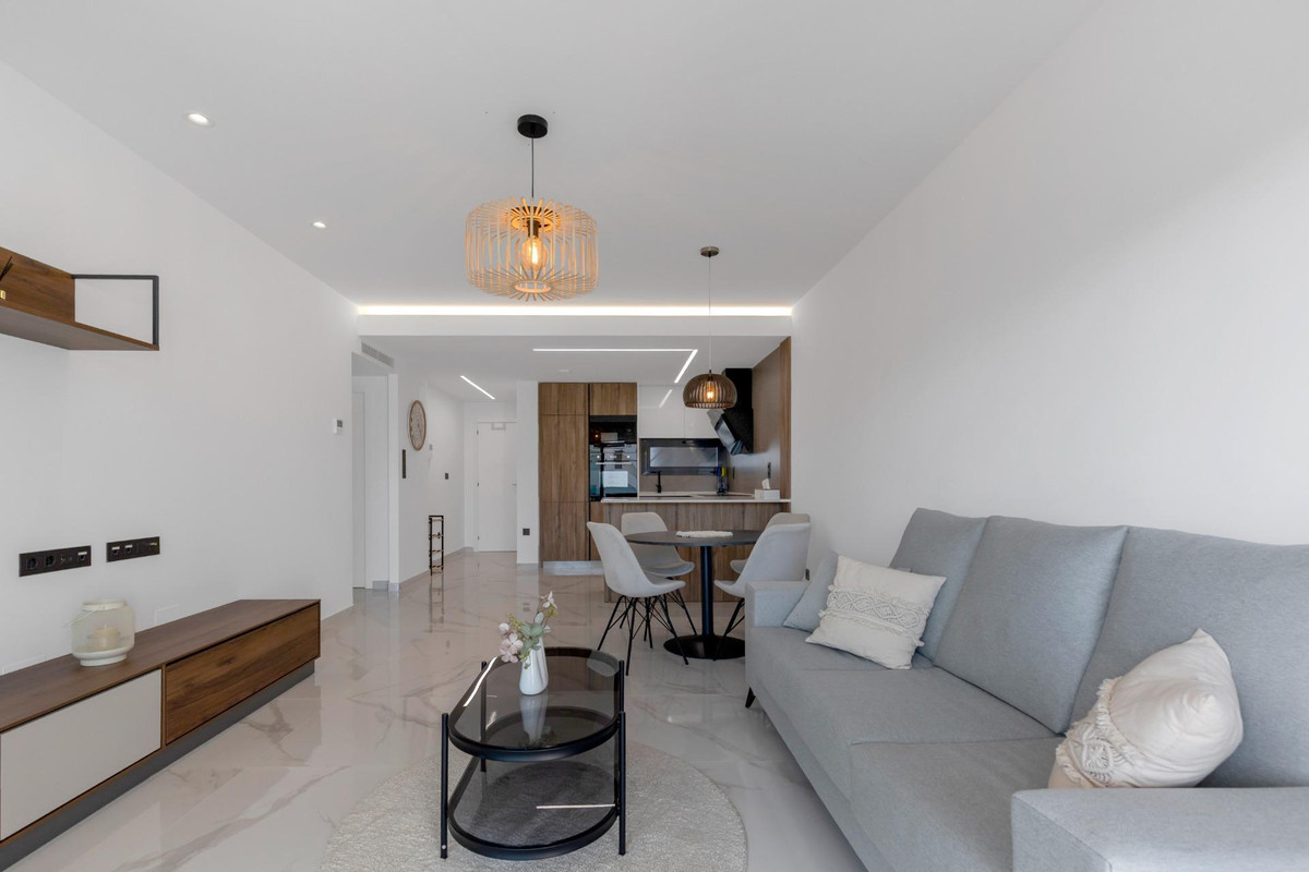 Se vende Apartamento Planta Media de 2 dormitorios en Costa Blanca, Alicante, España