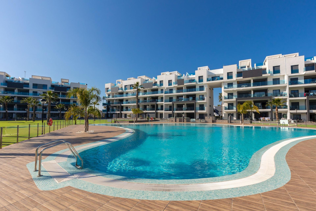 Se vende Apartamento Planta Media de 2 dormitorios en Costa Blanca, Alicante, España