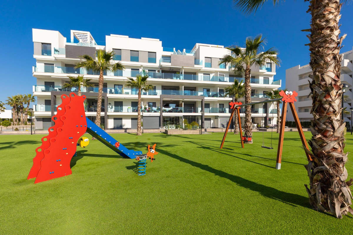 Se vende Apartamento Planta Media de 2 dormitorios en Costa Blanca, Alicante, España