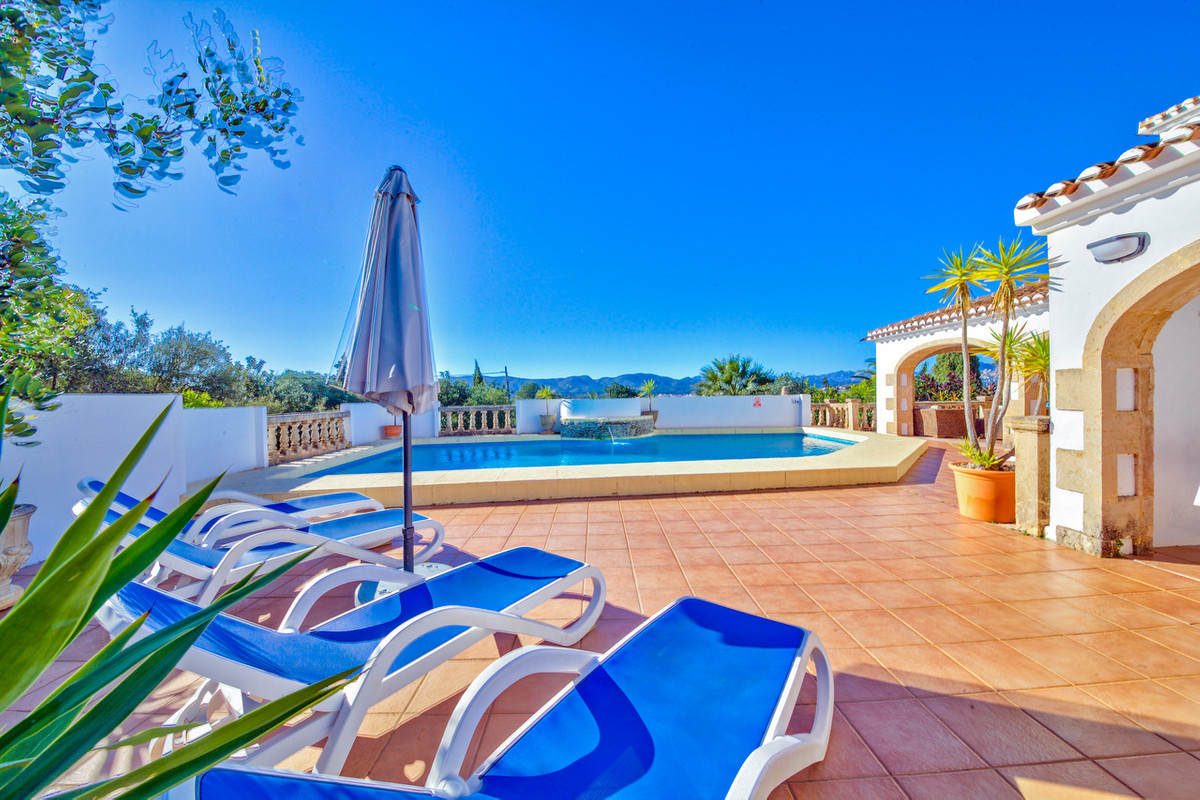 4 Bed Townhouse for sale in Javea Costa Blanca, Alicante, Spain