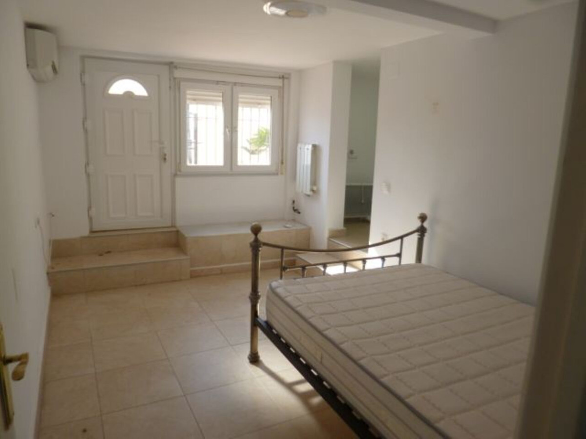 5 Bed Townhouse for sale in Villamartin Costa Blanca, Alicante, Spain