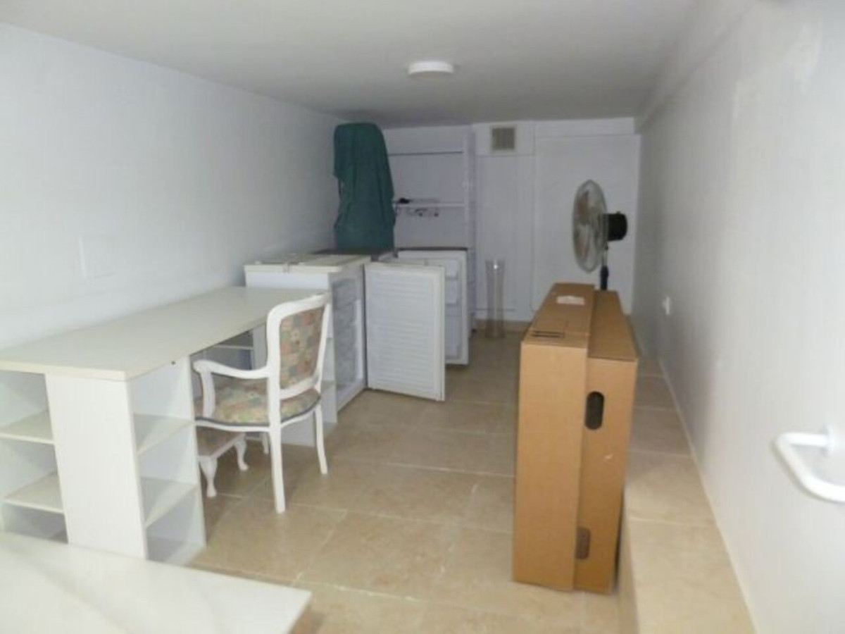 5 Bed Townhouse for sale in Villamartin Costa Blanca, Alicante, Spain