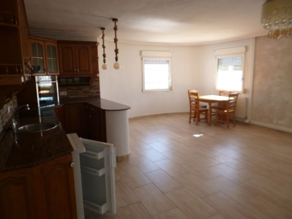 5 Bed Townhouse for sale in Villamartin Costa Blanca, Alicante, Spain