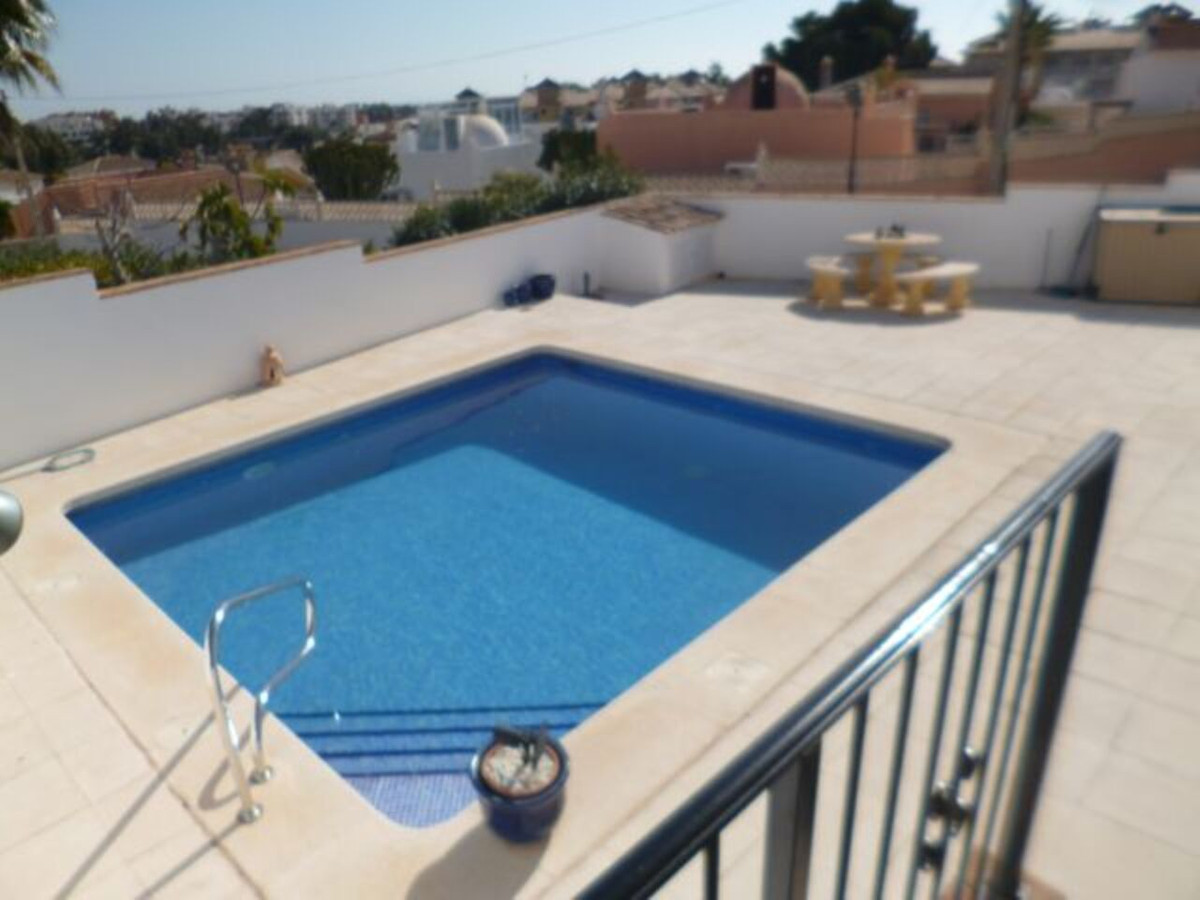 5 Bed Townhouse for sale in Villamartin Costa Blanca, Alicante, Spain