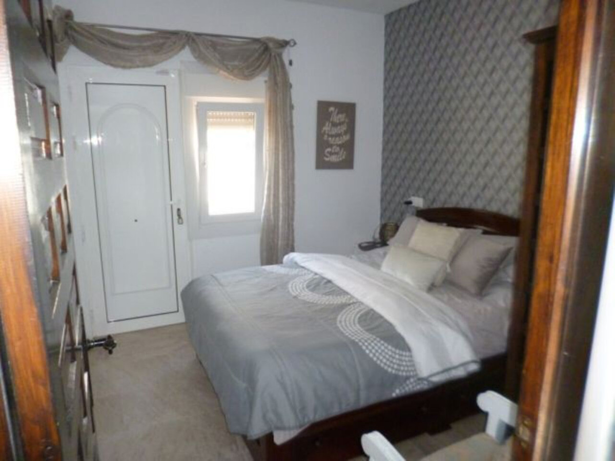 5 Bed Townhouse for sale in Villamartin Costa Blanca, Alicante, Spain