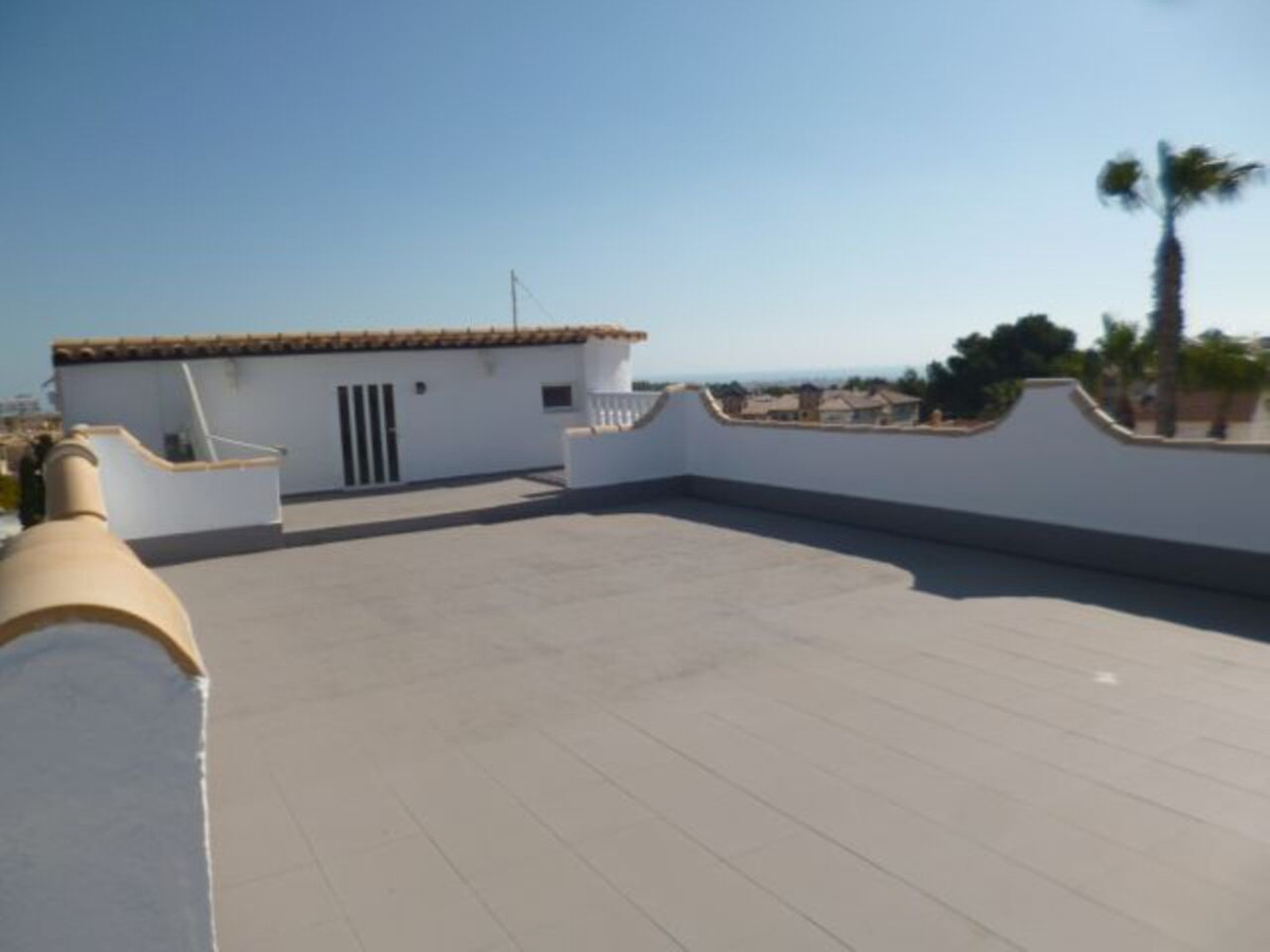 5 Bed Townhouse for sale in Villamartin Costa Blanca, Alicante, Spain