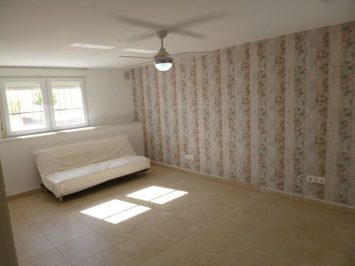 5 Bed Townhouse for sale in Villamartin Costa Blanca, Alicante, Spain