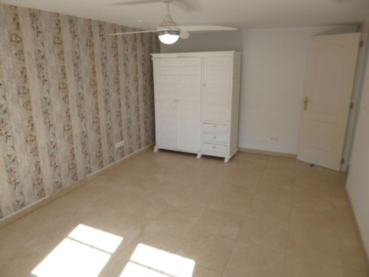 5 Bed Townhouse for sale in Villamartin Costa Blanca, Alicante, Spain