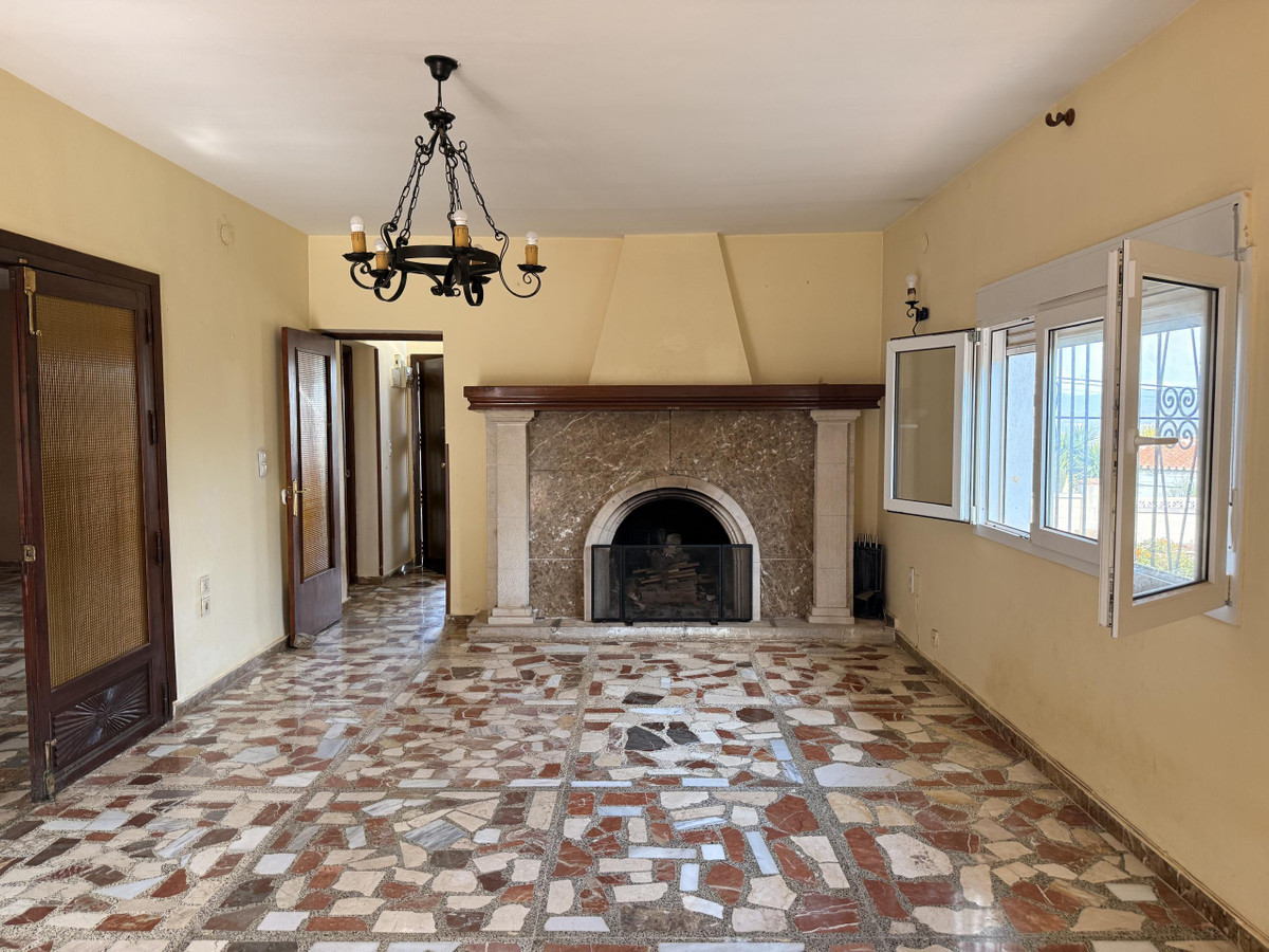 4 Bed Townhouse for sale in Alhaurín De La Torre Costa Del Sol, Málaga, Spain