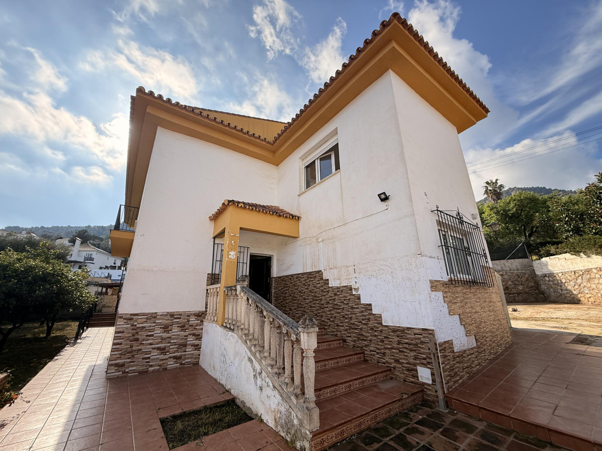 4 Bed Townhouse for sale in Alhaurín De La Torre Costa Del Sol, Málaga, Spain