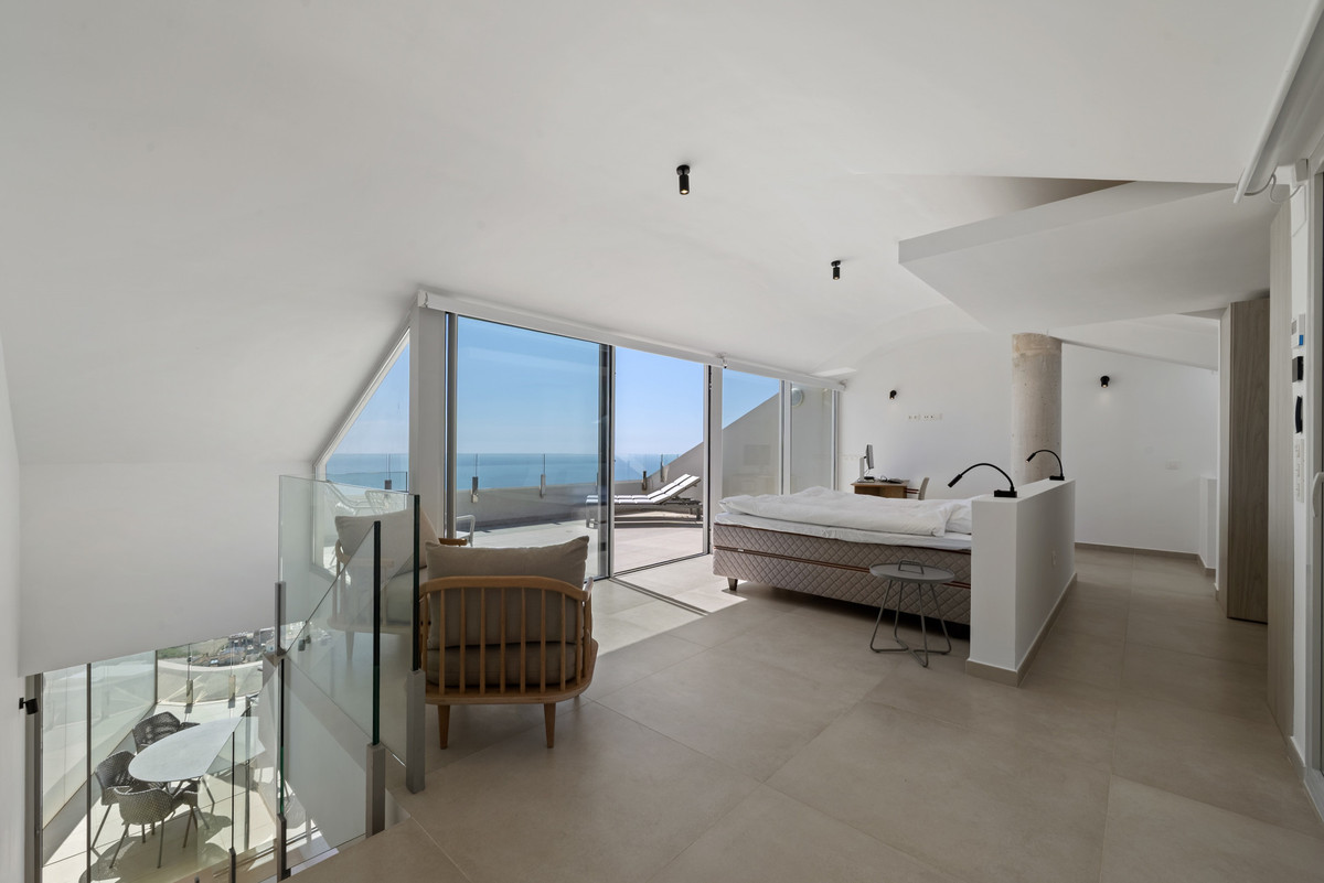 3 Bed Apartment for sale in Benalmadena Costa Del Sol, Málaga, Spain