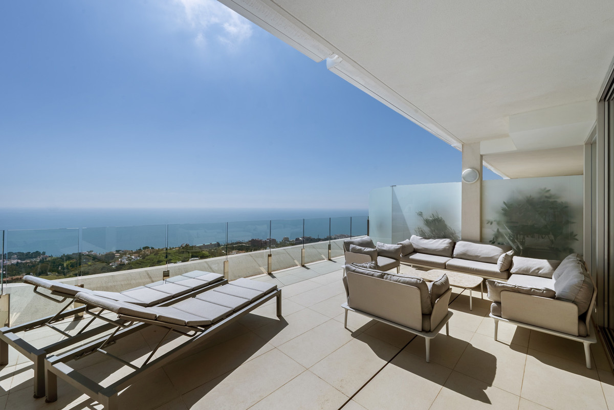 3 Bed Apartment for sale in Benalmadena Costa Del Sol, Málaga, Spain