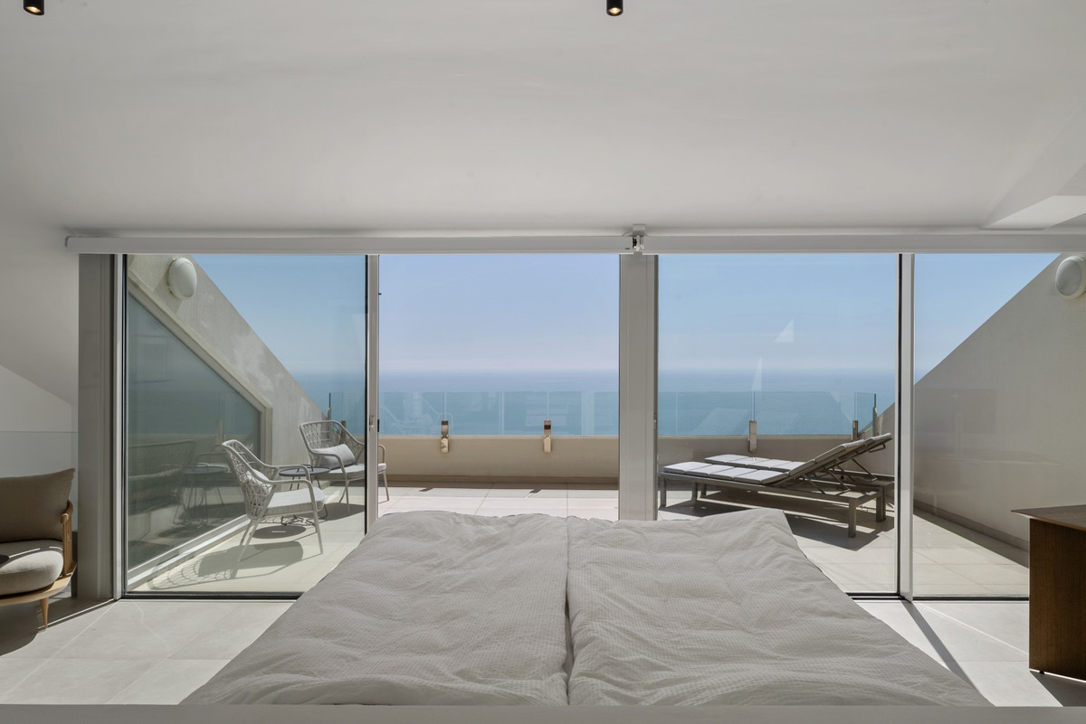 3 Bed Apartment for sale in Benalmadena Costa Del Sol, Málaga, Spain