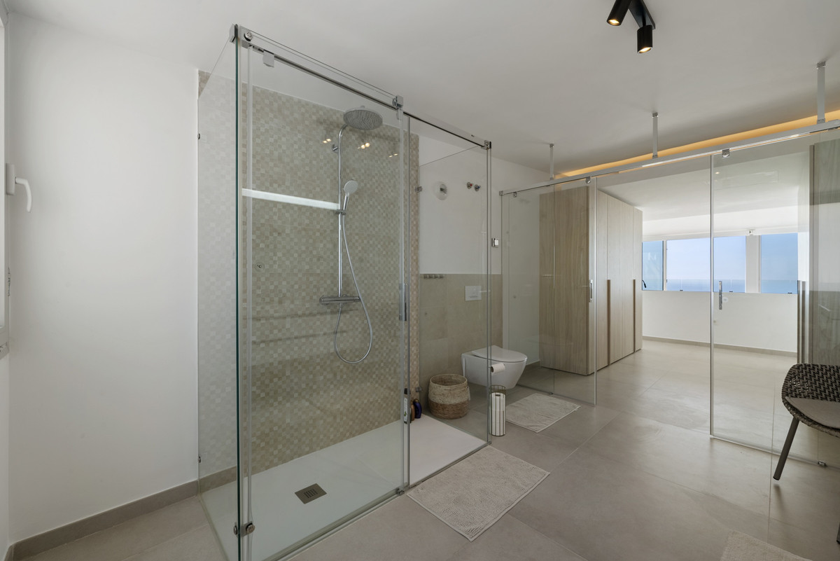3 Bed Apartment for sale in Benalmadena Costa Del Sol, Málaga, Spain