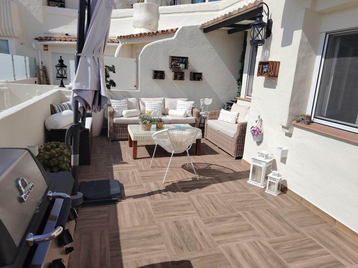 2 Bed Apartment for sale in Benalmadena Costa Del Sol, Málaga, Spain