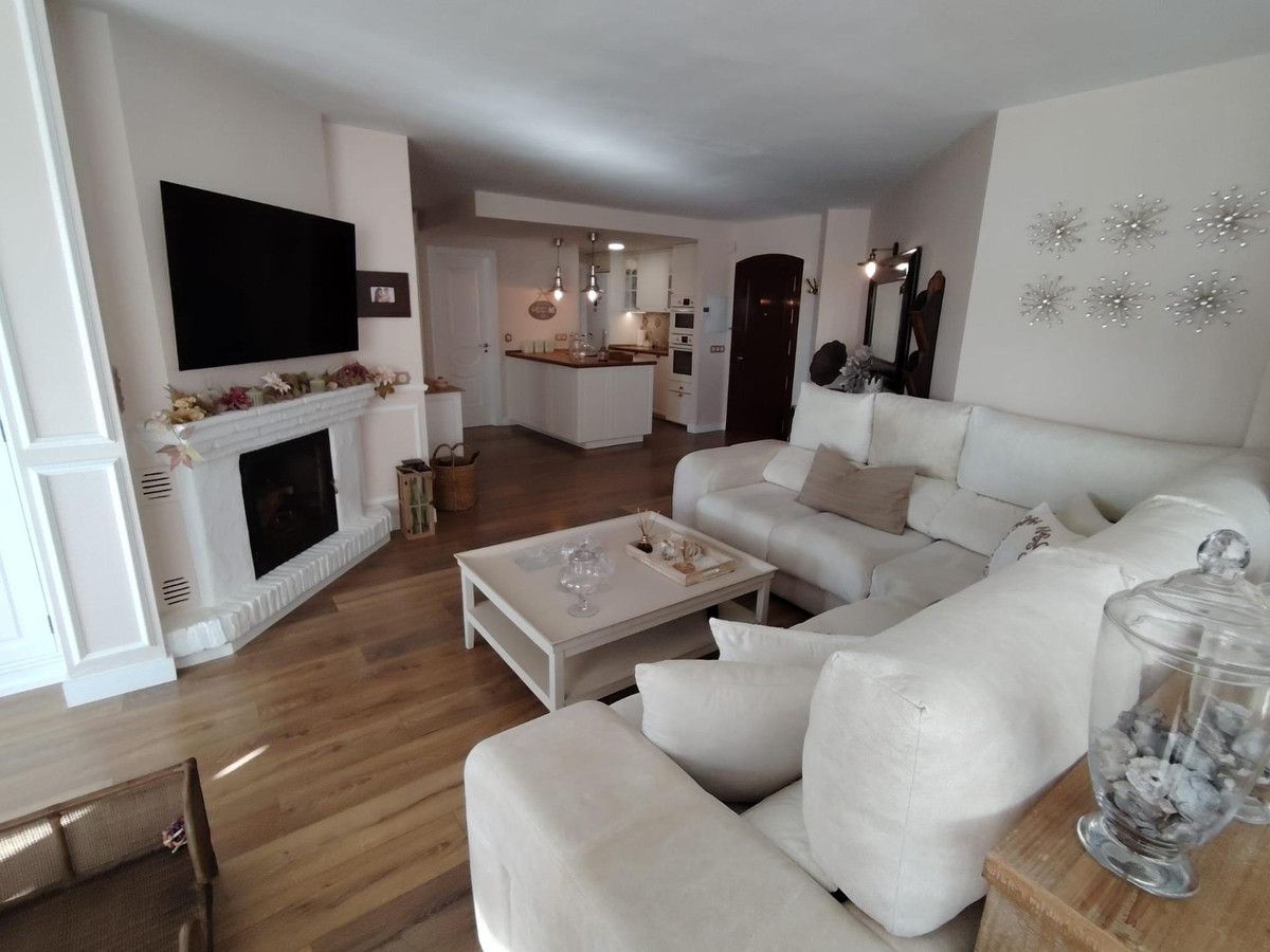 2 Bed Apartment for sale in Benalmadena Costa Del Sol, Málaga, Spain