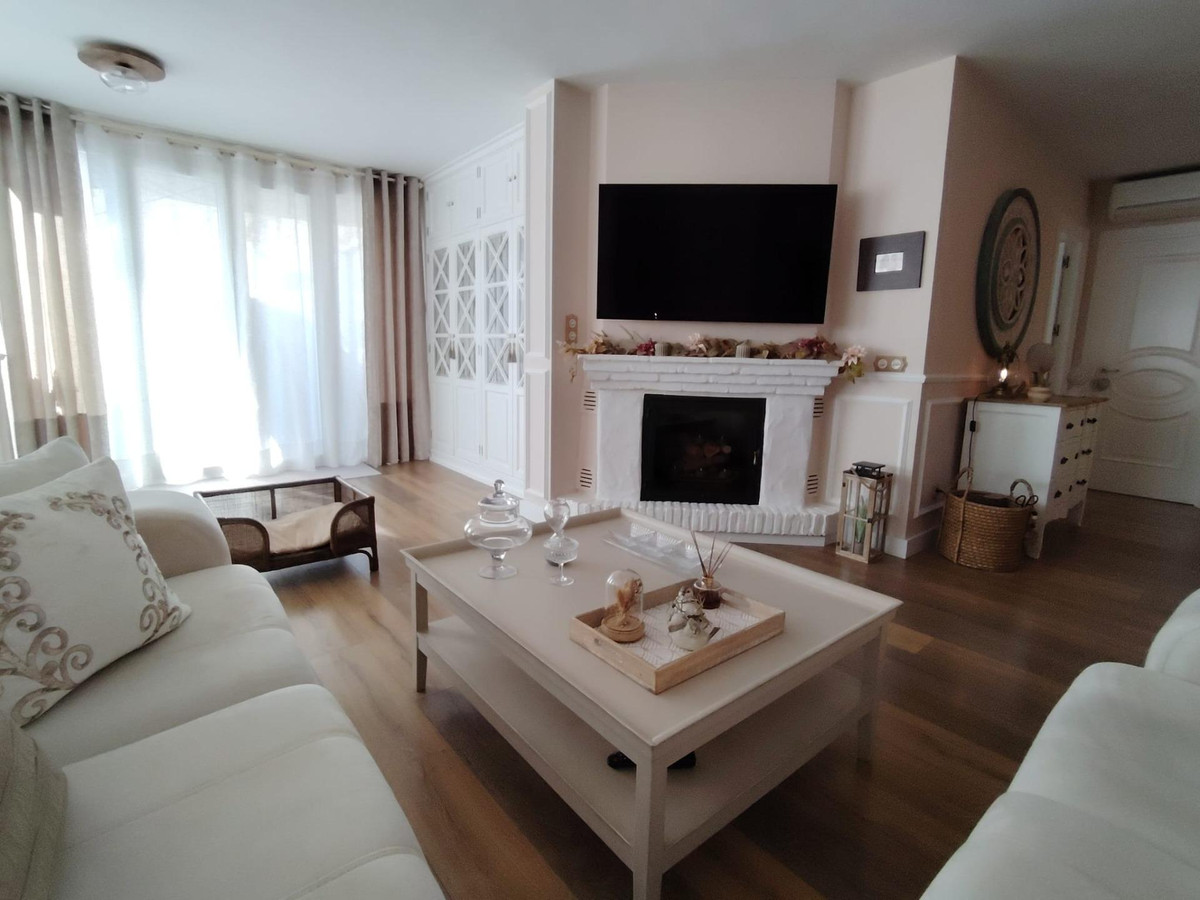 2 Bed Apartment for sale in Benalmadena Costa Del Sol, Málaga, Spain