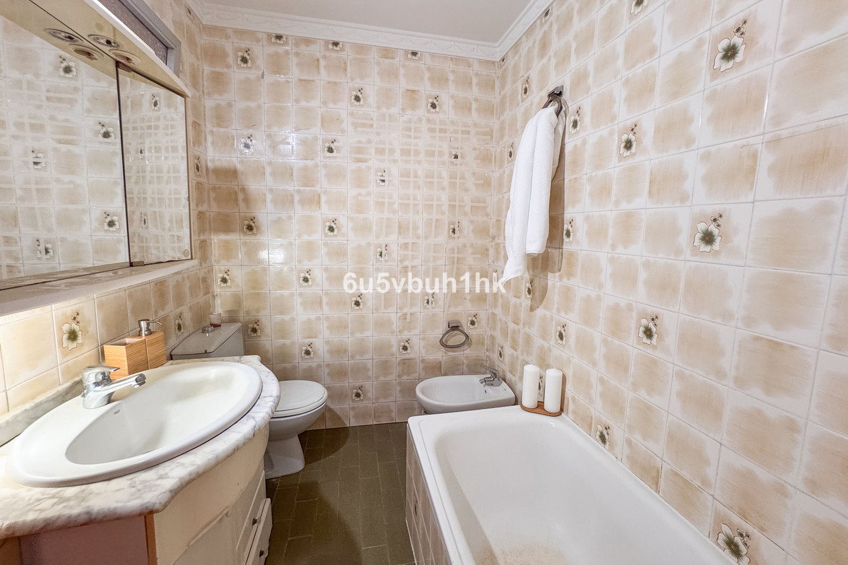 Se vende Apartamento Planta Baja de 3 dormitorios en Costa Del Sol, Málaga, España