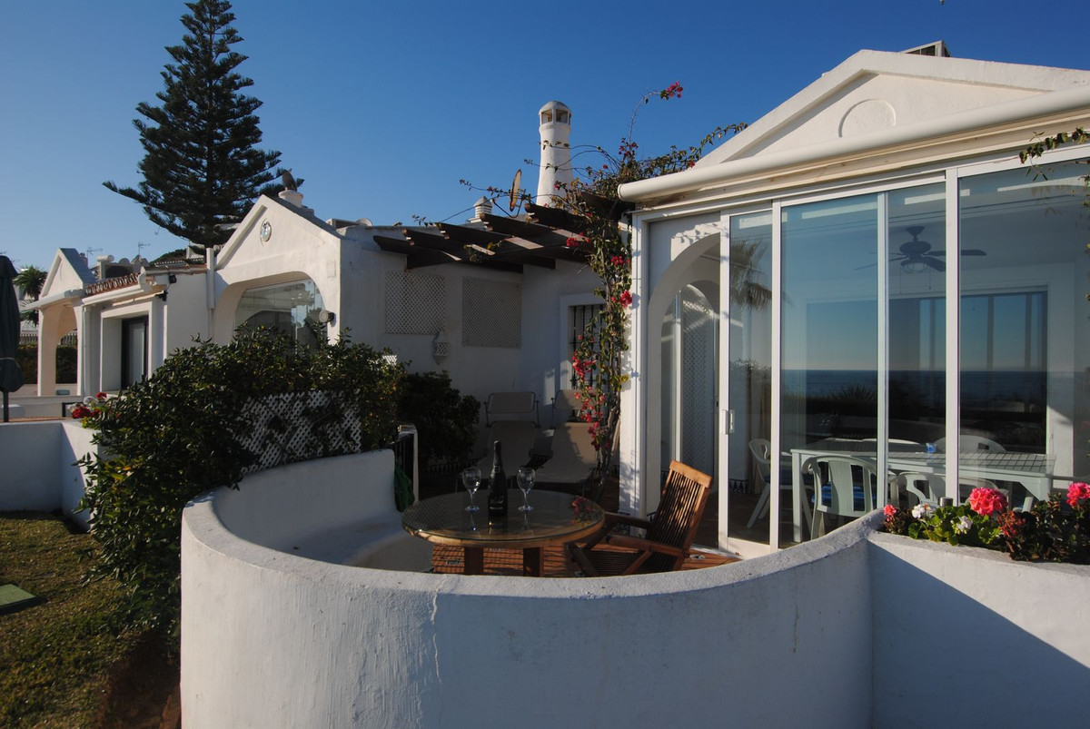 2 Bed Townhouse for sale in Calahonda Costa Del Sol, Málaga, Spain