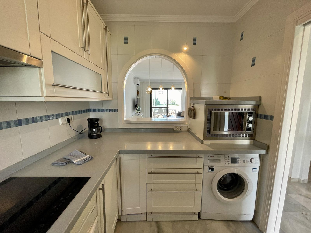 2 Bed Townhouse for sale in Calahonda Costa Del Sol, Málaga, Spain