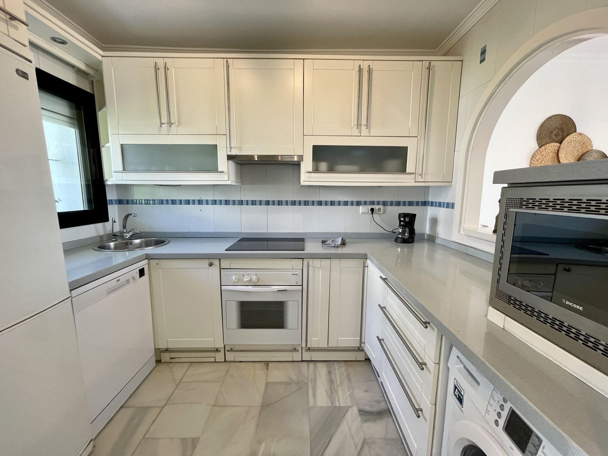 2 Bed Townhouse for sale in Calahonda Costa Del Sol, Málaga, Spain