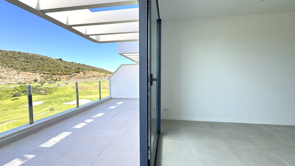 Se vende Apartamento Planta Media de 3 dormitorios en Costa Del Sol, Málaga, España