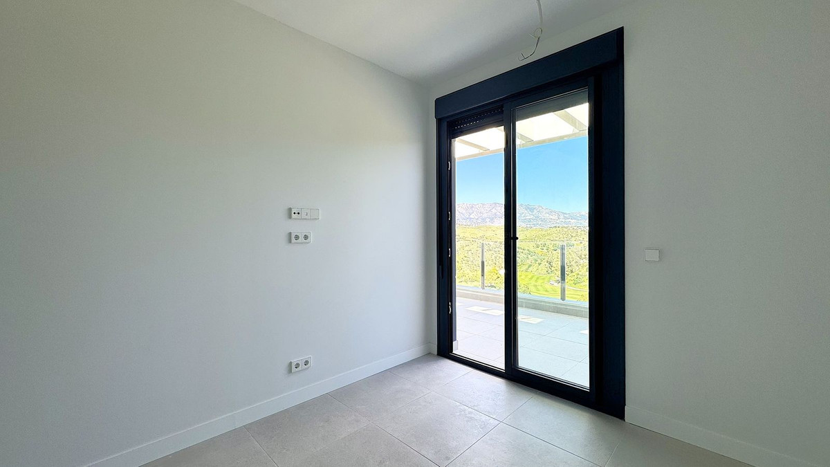 Se vende Apartamento Planta Media de 3 dormitorios en Costa Del Sol, Málaga, España