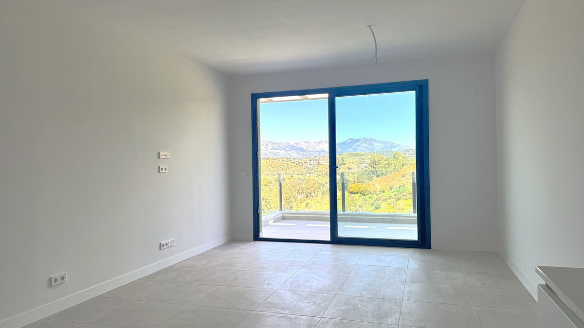 Se vende Apartamento Planta Media de 3 dormitorios en Costa Del Sol, Málaga, España