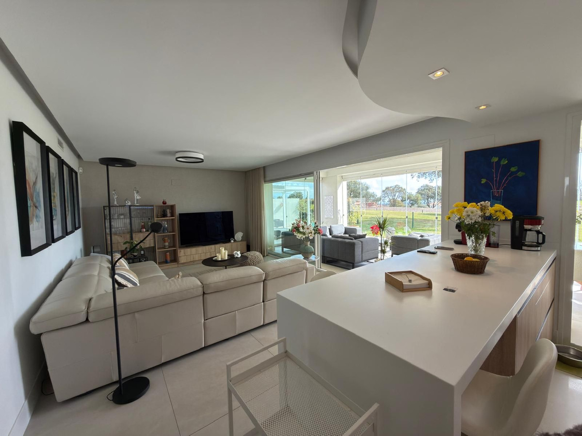 3 Bed Apartment for sale in San Roque Costa Del Sol, Cádiz, Spain