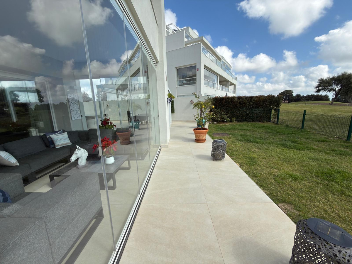 3 Bed Apartment for sale in San Roque Costa Del Sol, Cádiz, Spain