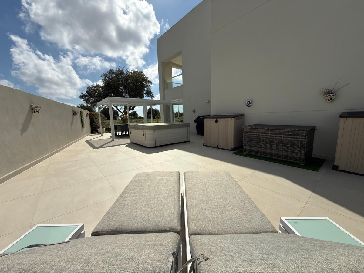 3 Bed Apartment for sale in San Roque Costa Del Sol, Cádiz, Spain