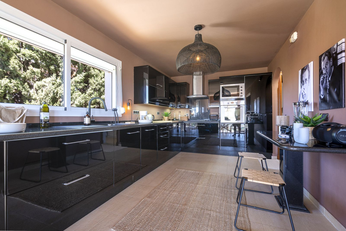 6 Bed Townhouse for sale in Mijas Costa Del Sol, Málaga, Spain